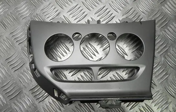 Ford Focus Radio/GPS head unit trim BM5118522AFW T1698