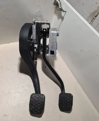 BMW 3 F30 F35 F31 Pedal assembly 6860643 6787111
