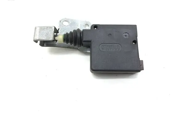 Jaguar XK8 - XKR Tailgate/trunk/boot lock/catch/latch GNC3535AA