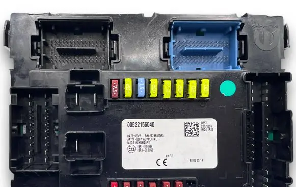 Fiat 500X Fuse module 00522156040