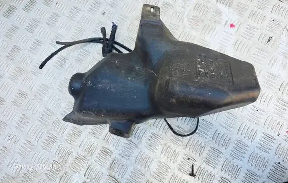 Opel Astra J Windshield washer fluid reservoir/tank 13260579