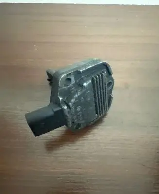 Audi A4 S4 B6 8E 8H Oil level sensor 1J0907660B 6PR00807902