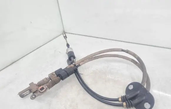 Ford Focus Gear shift cable linkage 