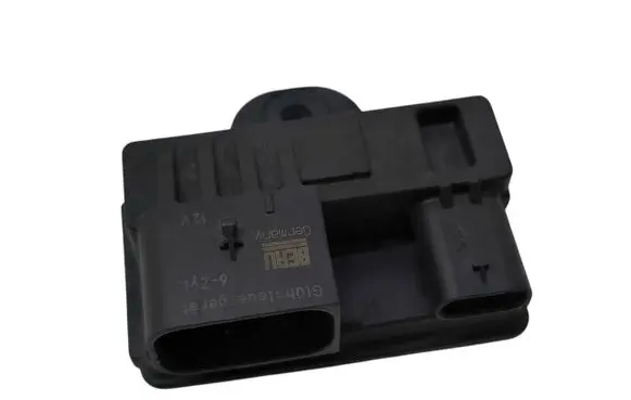 BMW 5 F10 F11 Glow plug pre-heat relay 7823290 0522140104