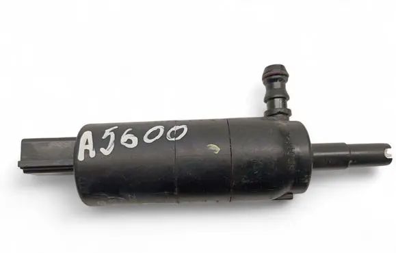 Audi A3 S3 8P Windscreen/windshield washer pump 3B7955681