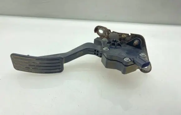 Subaru Forester SH Accelerator throttle pedal 36010AG140