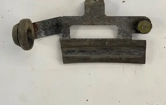 Mercedes-Benz SLK R170 Radiator mount bracket 1705010120