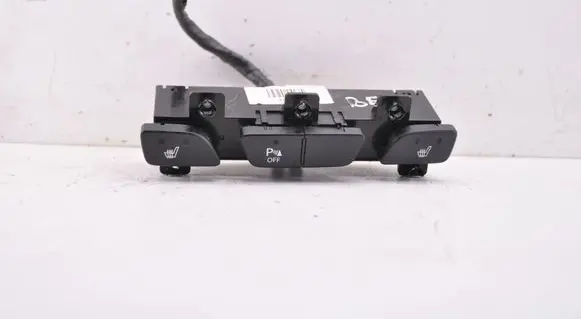 Hyundai ix35 Seat heating switch 933102Y800 933102Y100