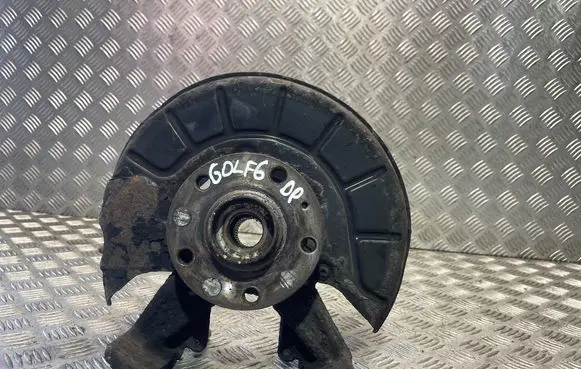 Volkswagen Golf VI Front wheel hub spindle knuckle