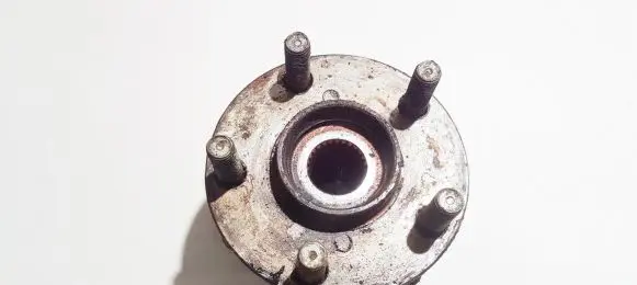 Subaru Outback Rear wheel hub