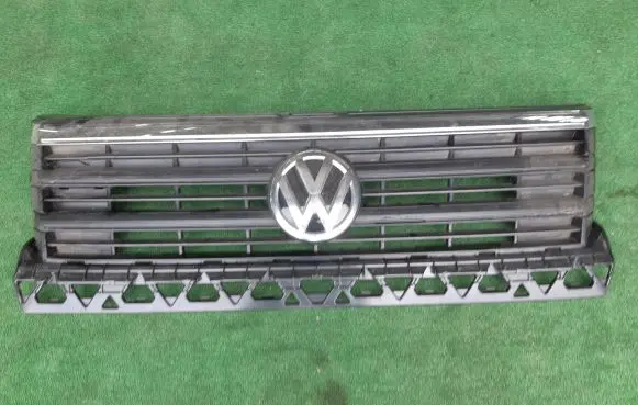 Volkswagen Crafter Front bumper upper radiator grill 7C0853653D