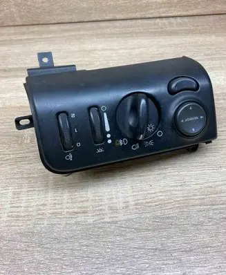 Chrysler Voyager Light switch 04685532 36033E