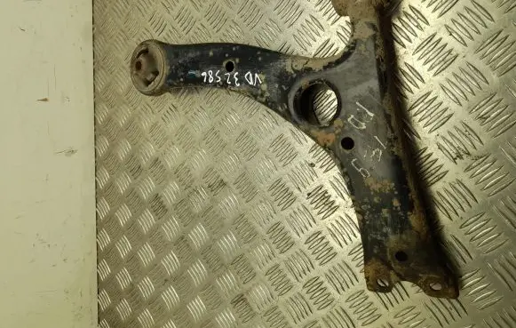 Dacia Spring Front lower control arm/wishbone 739