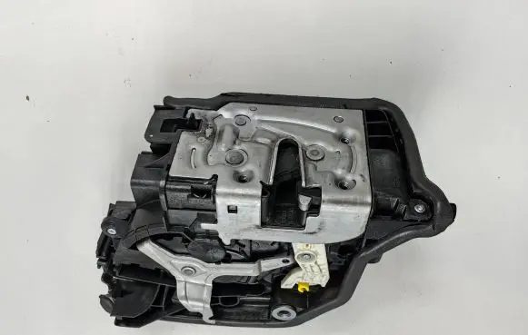 Mini One - Cooper F56 F55 Rear door lock 7281939 A046465 18283810