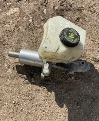 Mercedes-Benz E W211 Master brake cylinder A2114300702