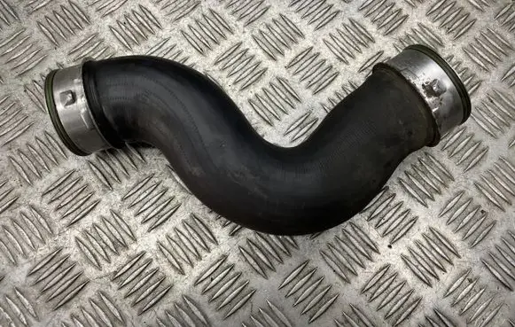 Volkswagen PASSAT B6 Intercooler hose/pipe 1K0145832F 1K0145832E
