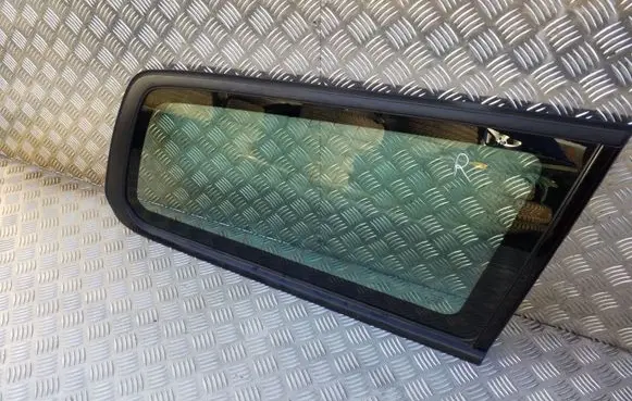 Volvo XC70 Rear side window