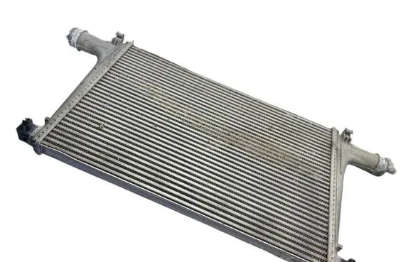Audi Q7 4M Intercooler radiator 4M0145805J HZ550001 4M0094