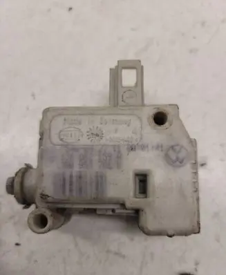 Volkswagen Golf IV Central locking motor 1J6862159A 3B0859701B