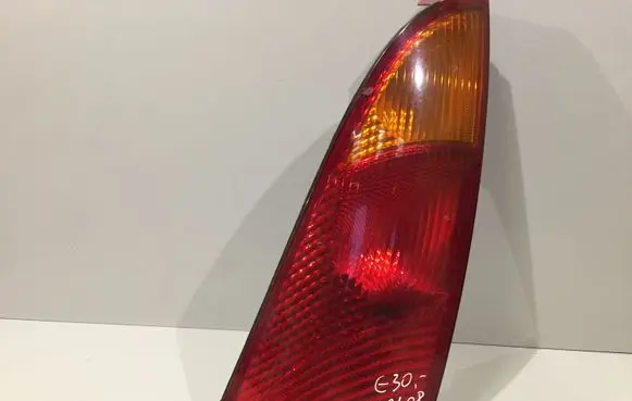 Ford Focus Rear/tail lights XS4X13404AE
