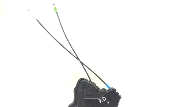 Toyota Auris E180 Front door lock A084219