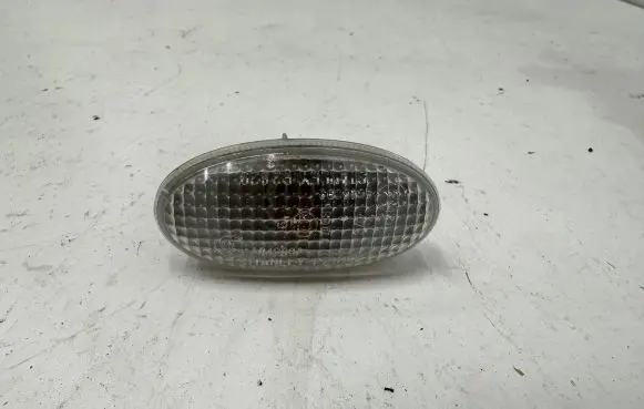 Mazda 2 Front fender indicator light