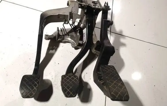 Audi A4 S4 B5 8D Brake pedal 