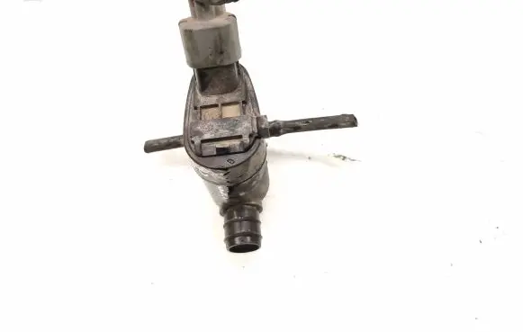 Hyundai Santa Fe Windscreen/windshield washer pump 985102W500