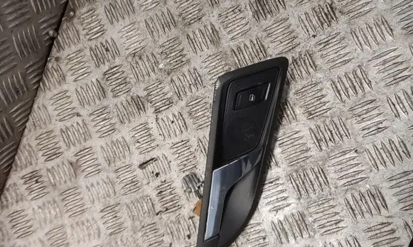 Volvo XC70 Front door interior handle 1Z0839248