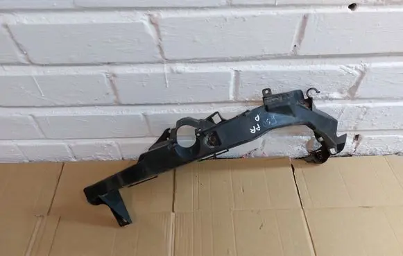 BMW 3 E90 E91 Headlight/headlamp mounting bracket 22944911 51647116708
