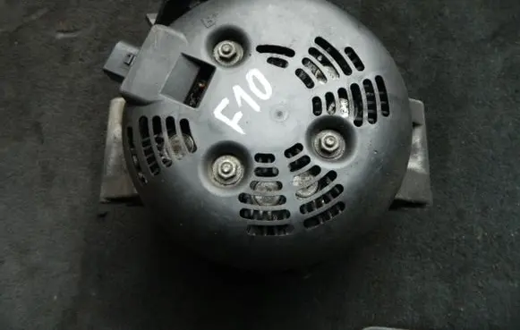 BMW 5 F10 F11 Generator/alternator 7591268