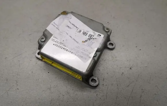 Volkswagen PASSAT B5 Airbag control unit/module 1J0909607
