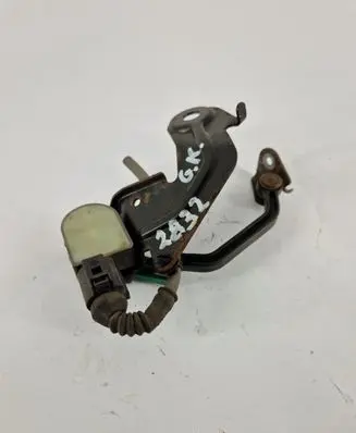 Audi A6 S6 C6 4F Front height sensor lever 4F0907503