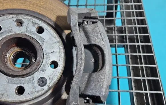 Peugeot 308 Front brake caliper IMPRK1551365