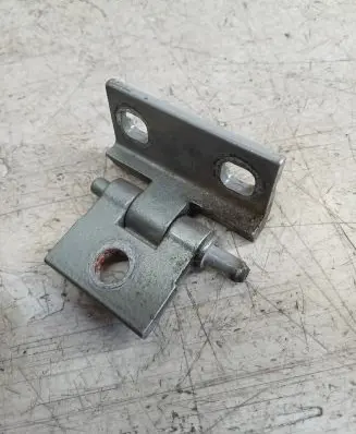 Volvo XC90 Rear door lower hinge