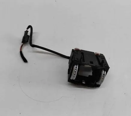 Mercedes-Benz S W221 Dashboard air vent grill cover trim A2218300554