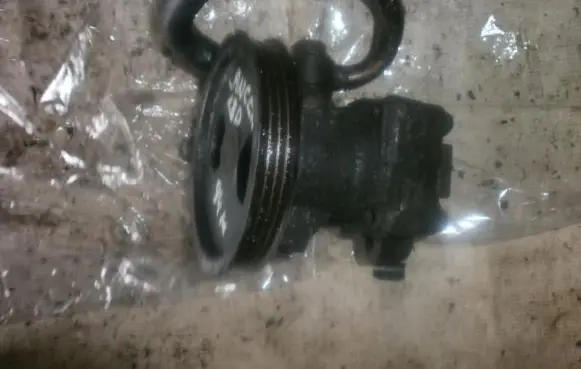 Mitsubishi Lancer Power steering pump