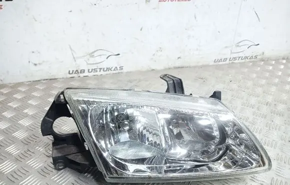 Nissan Almera Headlight/headlamp