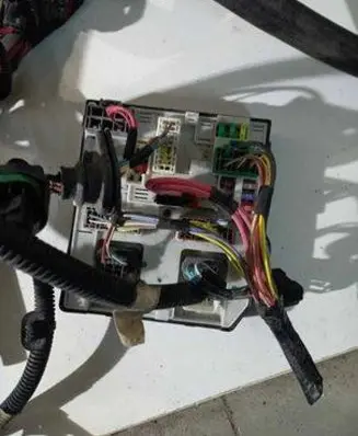 Renault Zoe Fuse box set 284B62494R USM2010 519561E01