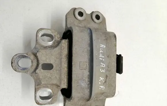 Audi A3 S3 8P Gearbox mount 1K0199555