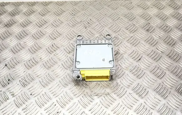 Lexus IS 220D-250-350 Airbag control unit/module 0285001904 1904070260413 8917053110