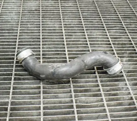 Mercedes-Benz C W204 Engine coolant pipe/hose A2045011682