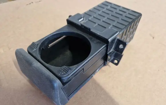Isuzu D-Max Cup holder 