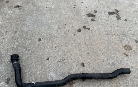 BMW 4 F32 F33 Engine coolant pipe/hose 9208175