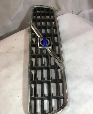 Volvo S60 Front bumper upper radiator grill 9190740