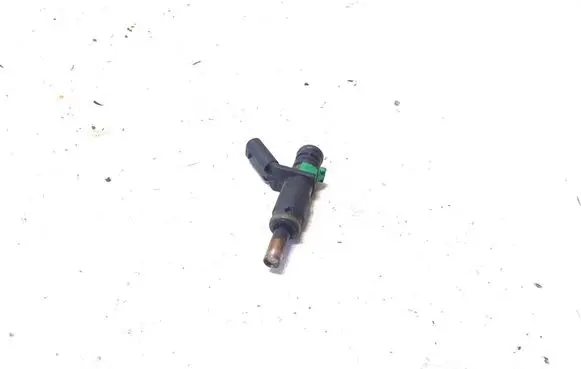 Mercedes-Benz C W204 Fuel injector A272078