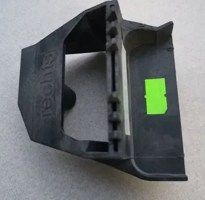 Radiator mount bracket