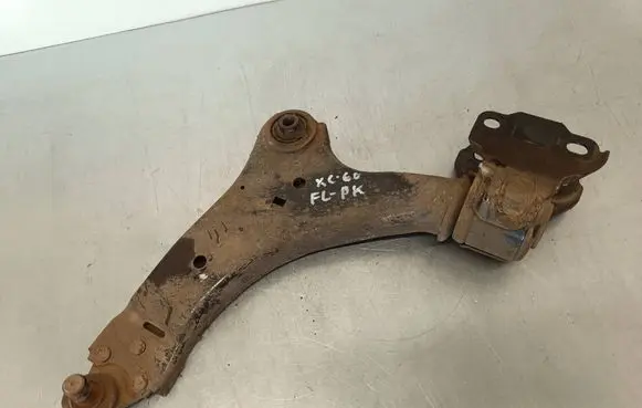 Volvo XC60 Front lower control arm/wishbone 