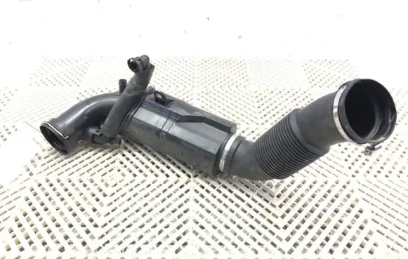 Mini Cooper Countryman F60 Air intake hose/pipe 8693166