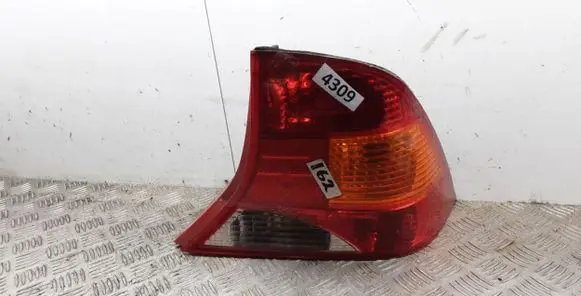 Ford Focus Rear/tail lights M5113404B